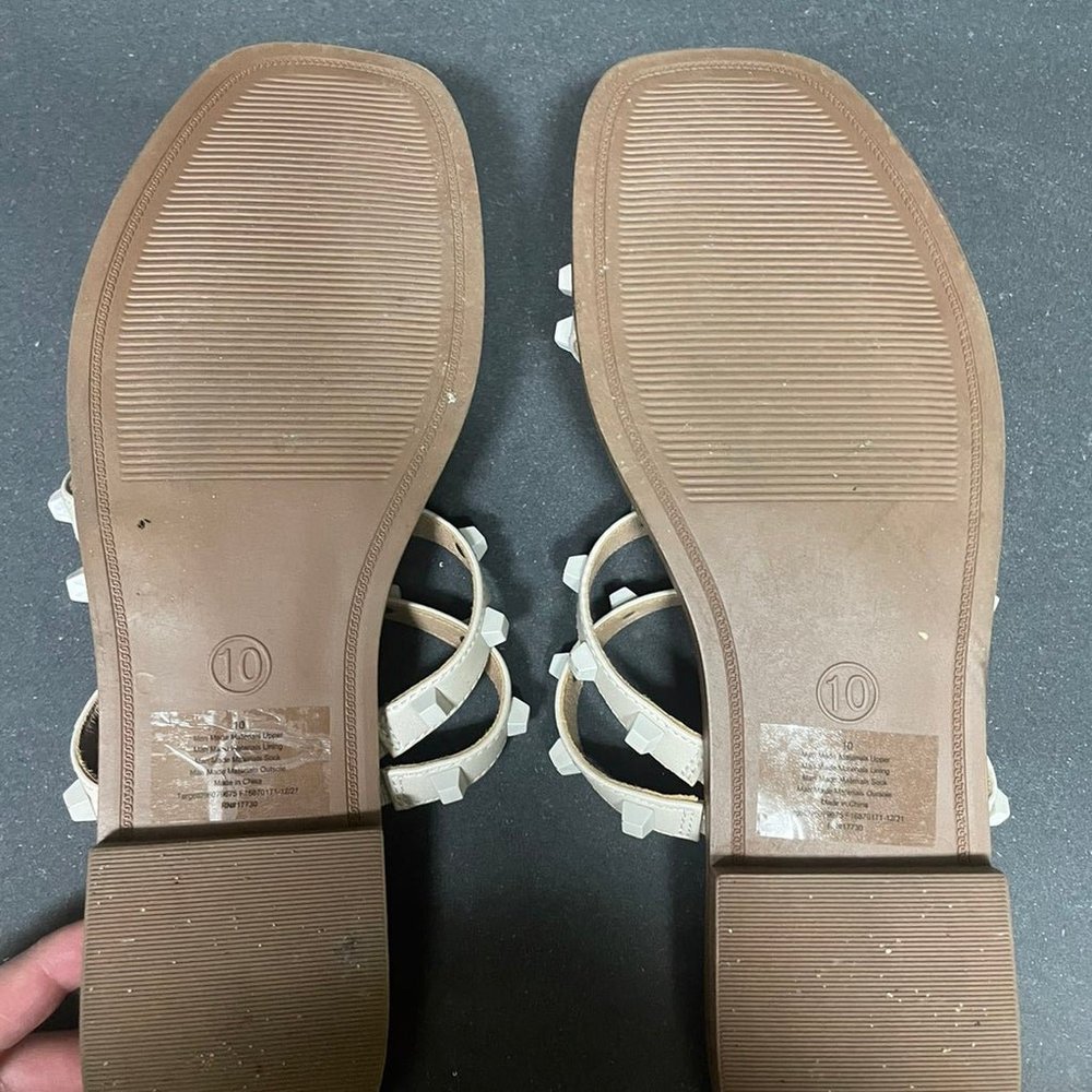 Sandals - Picture 2 of 2
